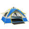 自動屋外のキャンプ旅行によっては家族2-3人のためのテントが現れる